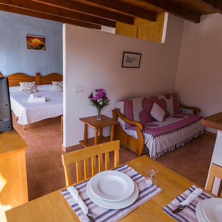 Hostal Cala Boix Es Canar  Ngoại thất bức ảnh