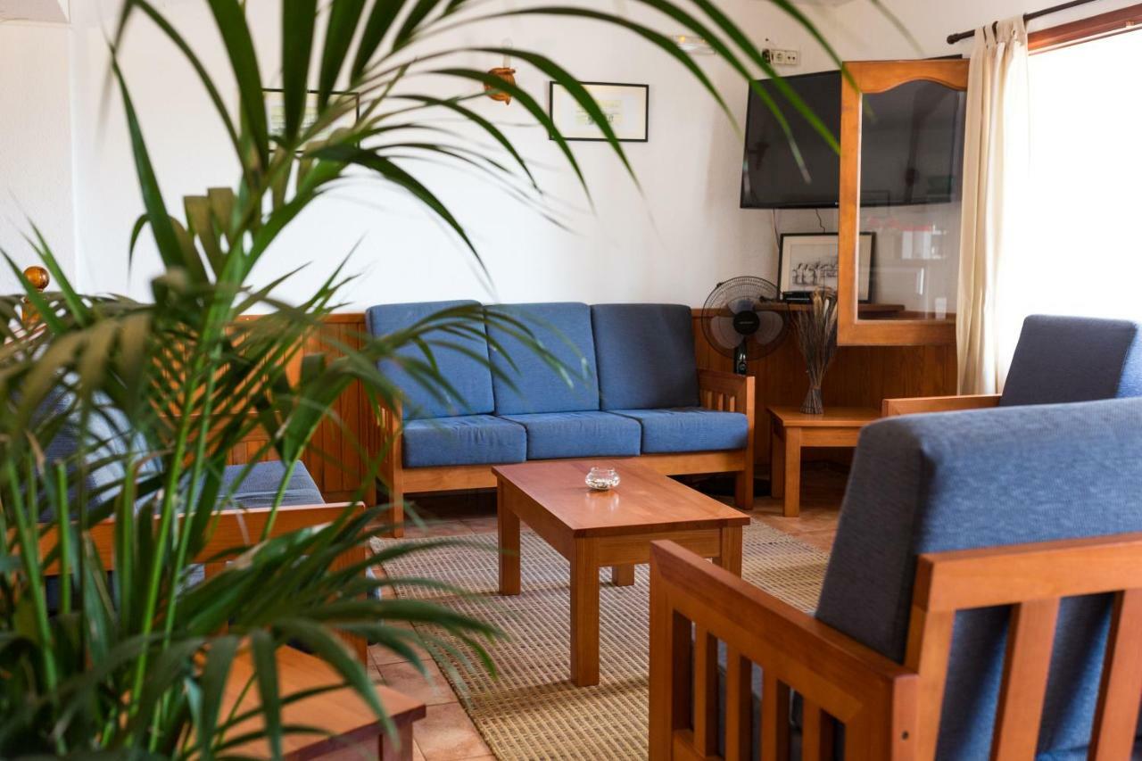 Hostal Cala Boix Es Canar  Ngoại thất bức ảnh