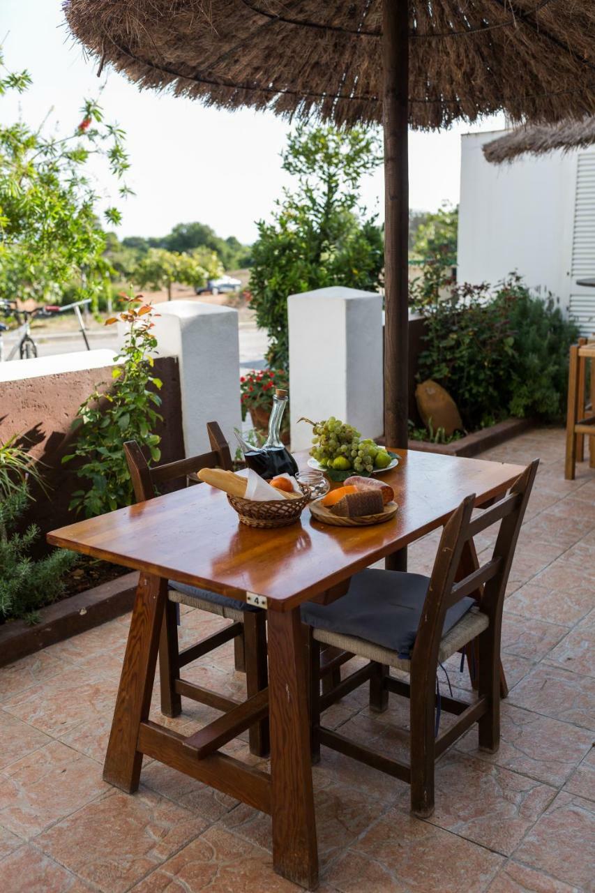 Hostal Cala Boix Es Canar  Ngoại thất bức ảnh